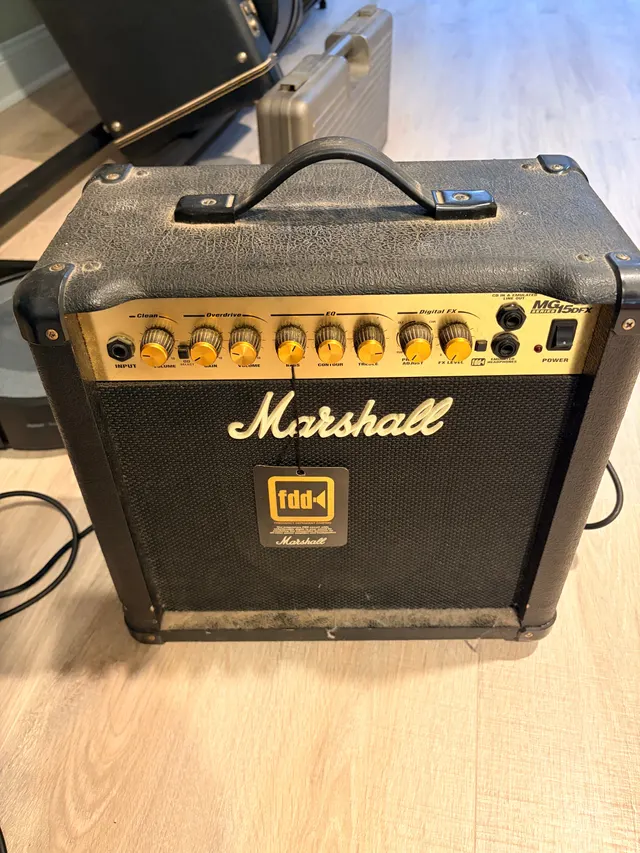 Marshall MG15DFX
