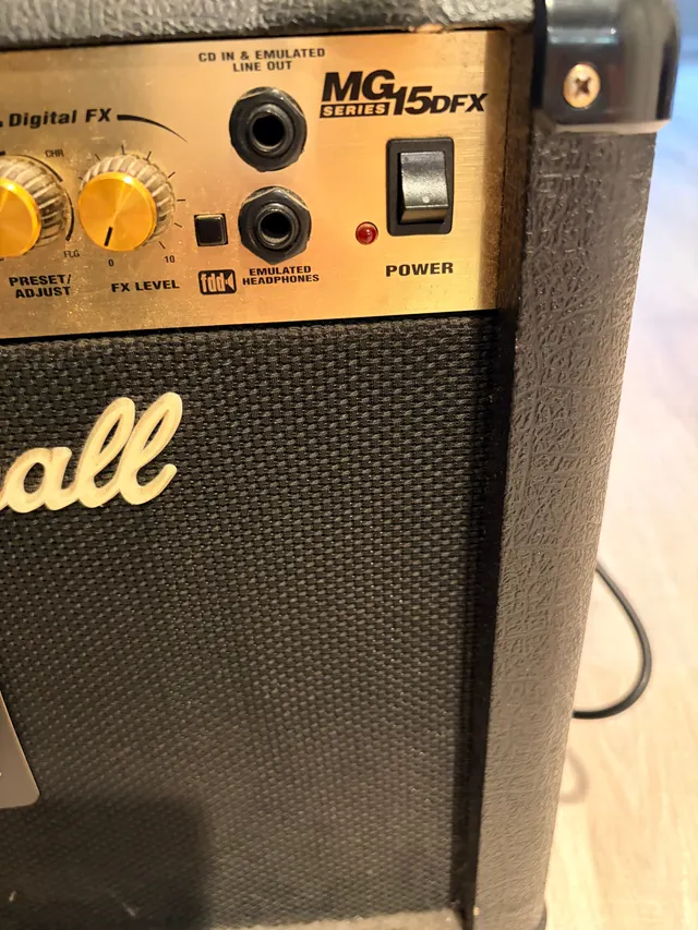 Marshall MG15DFX, photo 3
