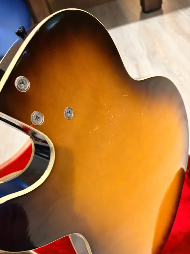Silvertone H1429, photo 3