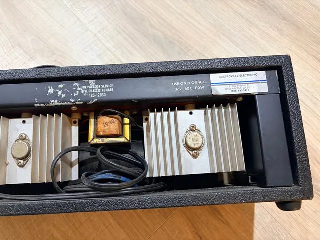 Silvertone Solid State 100 Head, photo 4